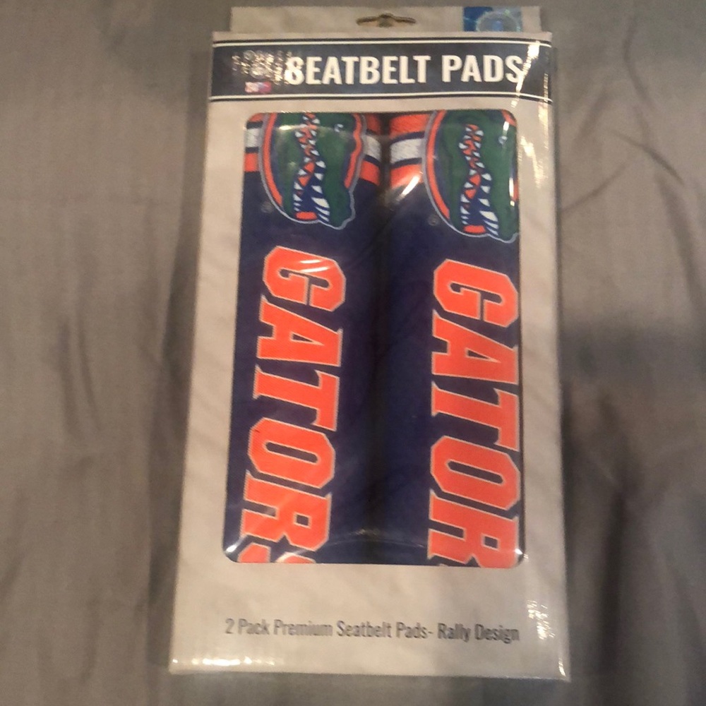 Gators seatbelt pads
